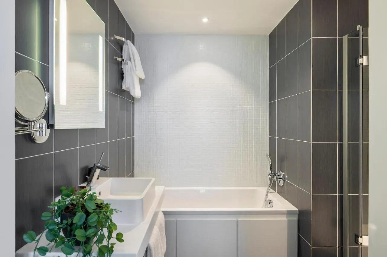 **** Hotel Novotel Suites Den Haag City Nederland