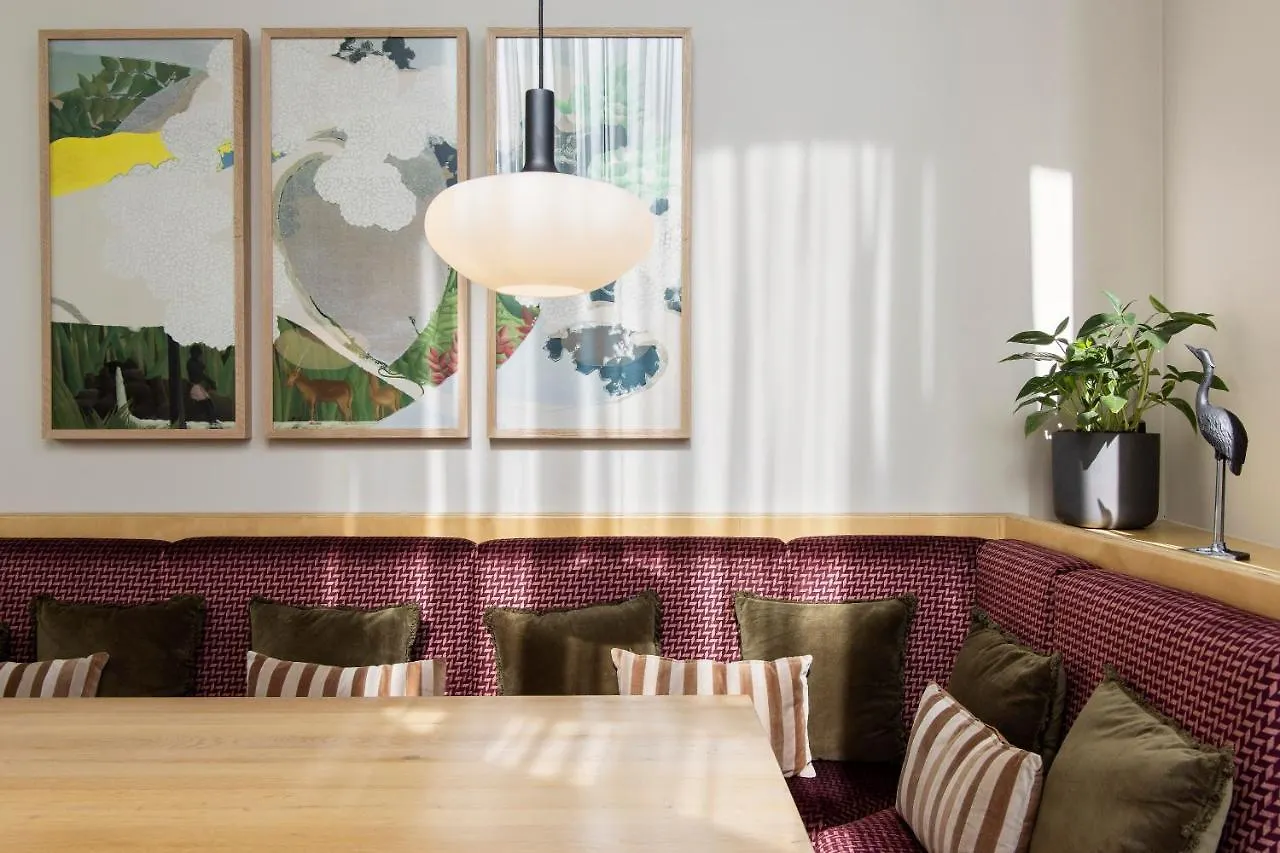 Novotel Suites Den Haag City 4*,
