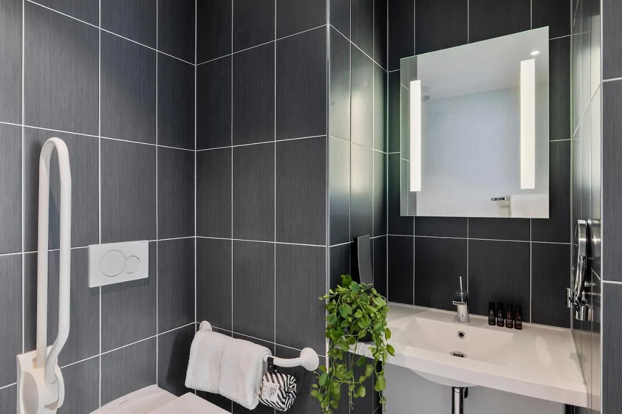Novotel Suites Den Haag City Hotel