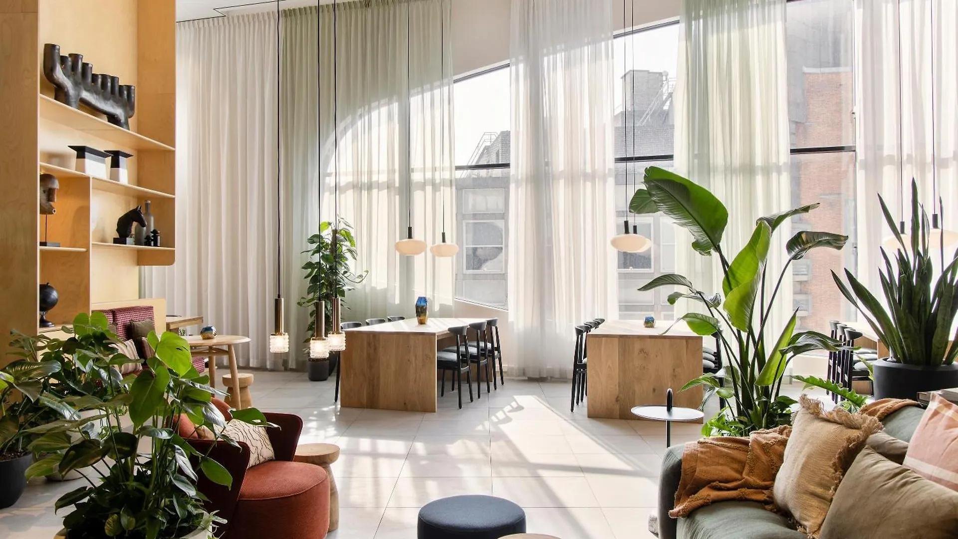 **** Hotel Novotel Suites Den Haag City Nederland