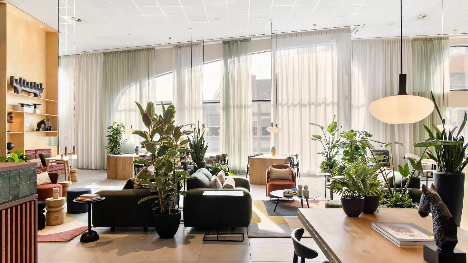 Novotel Suites Den Haag City 4*,  Nederland